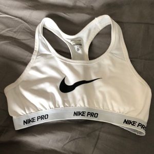 Nike Girl’s Sports Bra